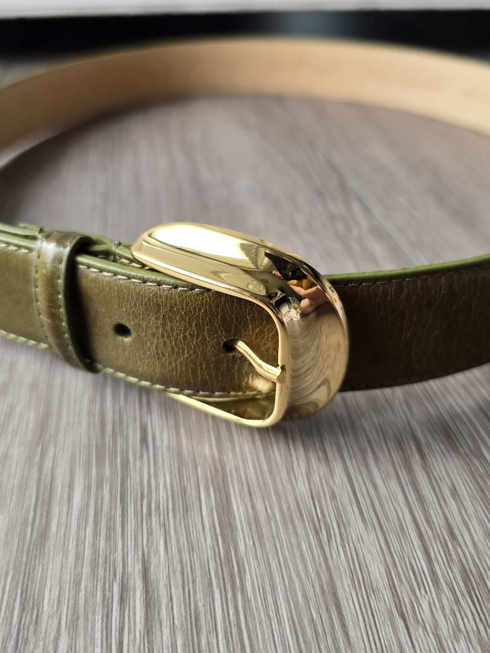 Ellen Tracy Olive Green Genuine Italian Leather Belt XL Gold Buckle